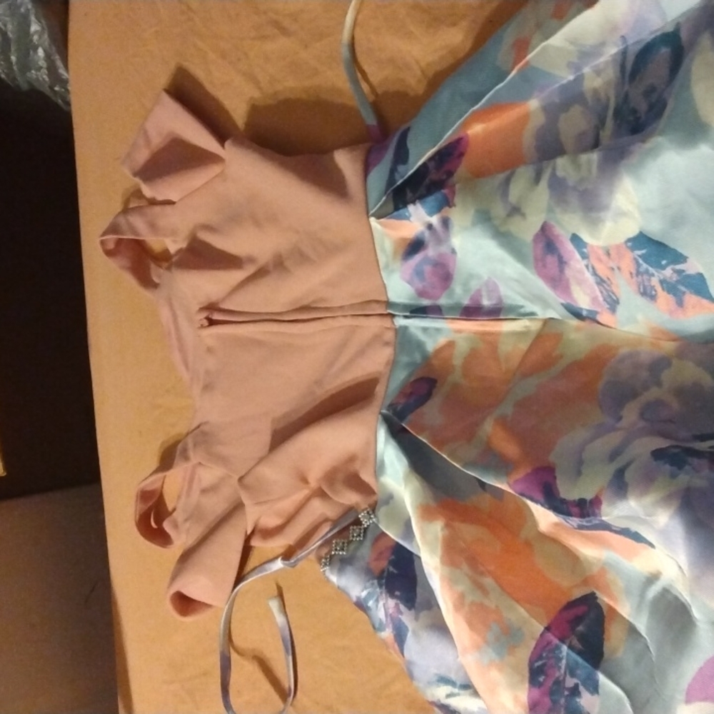 Dress - Picture 2 of 2